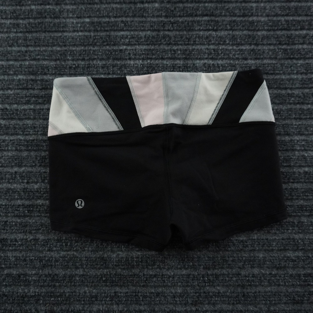 Lululemon Athletic Shorts Womens 4 Black Colorblock Sunburst Waistband